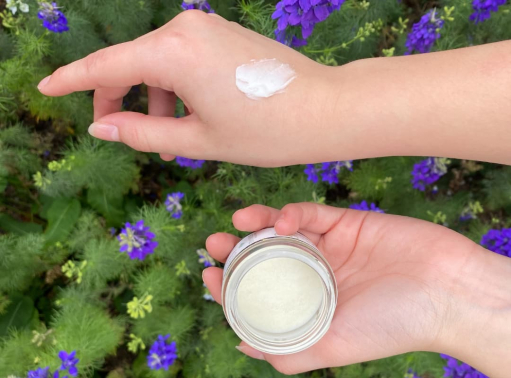 Comment prendre soin d'une peau sèche et la protéger toute l'année ?